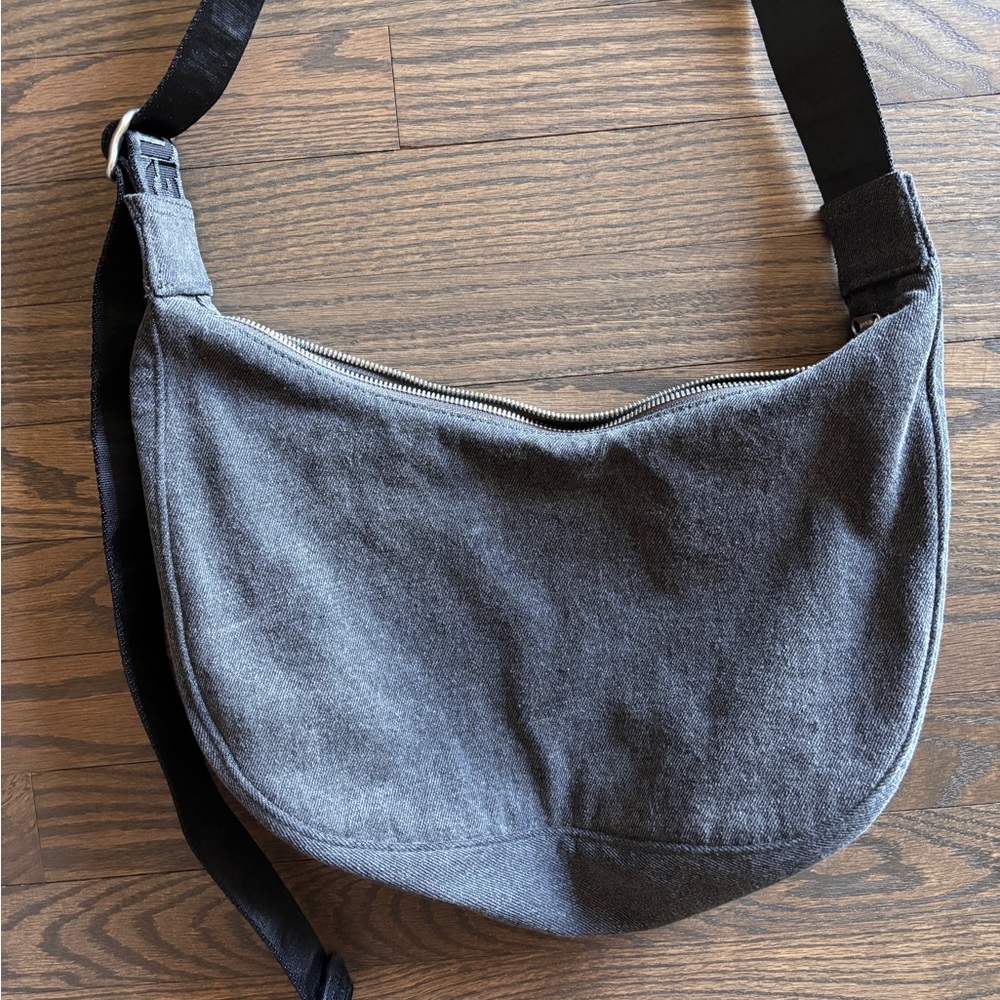 BAGGU denim crossbody crescent bag